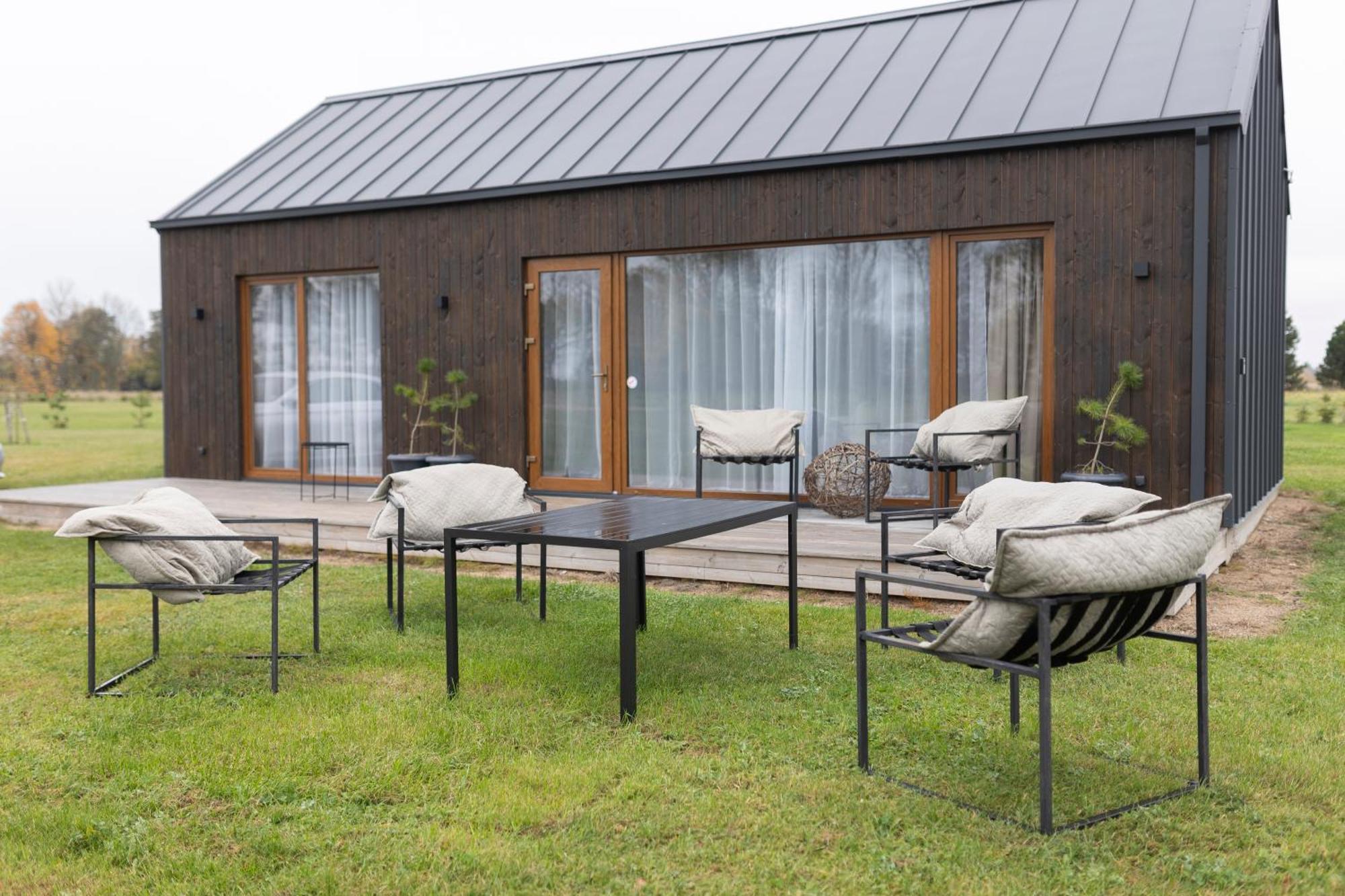 Viesuli Village Villas Saraiķi Buitenkant foto