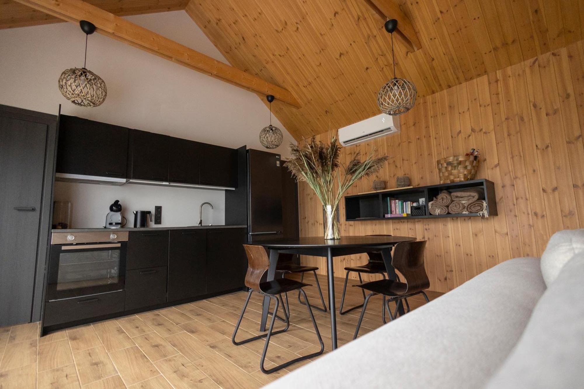 Viesuli Village Villas Saraiķi Kamer foto